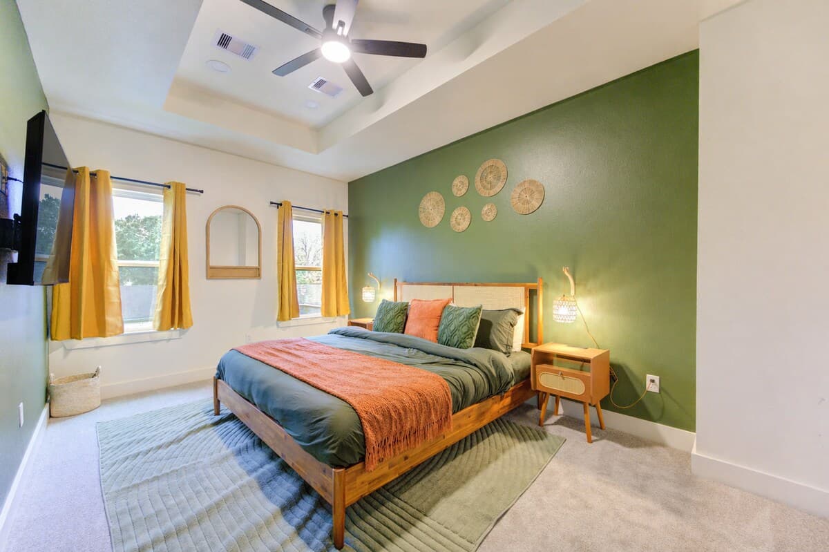 Brand New 4BR | NRG | Med Center | Outdoor Dining photo 4