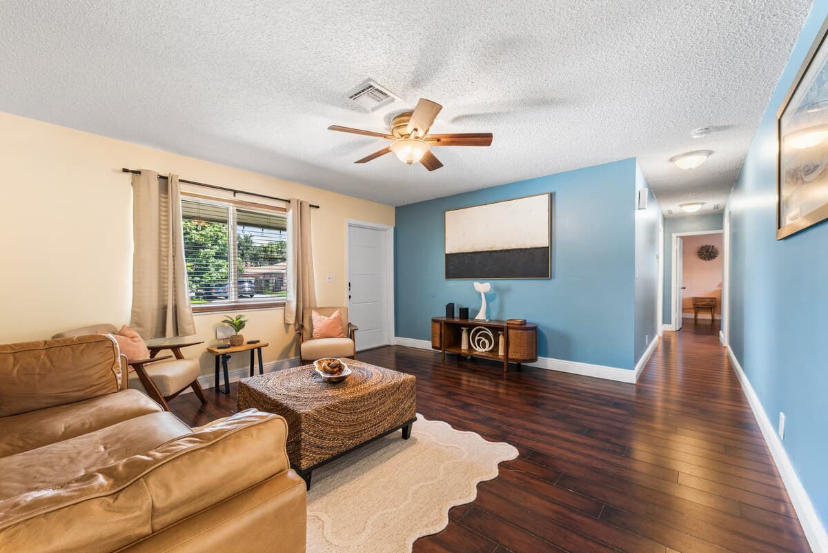 Oasis Spa House | Pool | Sauna | Hot Tub photo 2