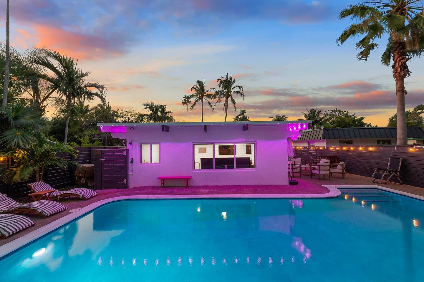 Barbie Poolhouse | 3 Ensuite BR | Outdoor Dining — Wilton Manors, FL